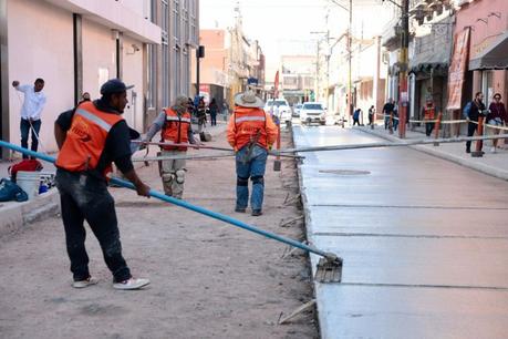 Rehabilitación de Julián de los Reyes avanza; Gobierno pide respetar el concreto recién colado