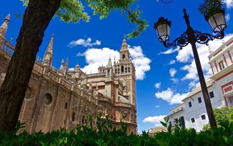 La catedral de Sevilla, una maravilla gótica que domina la ciudad