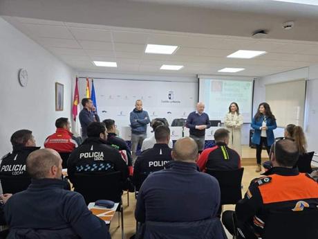 Veinte personas se forman en reanimación cardiopulmonar y utilización del desfibrilador automático en un curso en Toledo