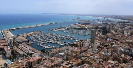 Alquilar un coche en Alicante con Moovers – Las ventajas que no ofrecen otras compañías