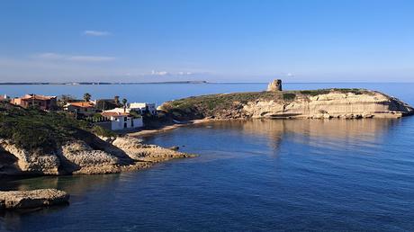 CERDEÑA :  LAS CASAS DE COLORES DE LA BELLA BOSA