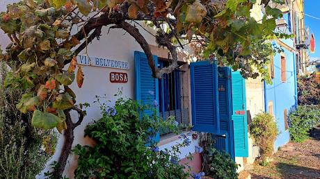 CERDEÑA :  LAS CASAS DE COLORES DE LA BELLA BOSA