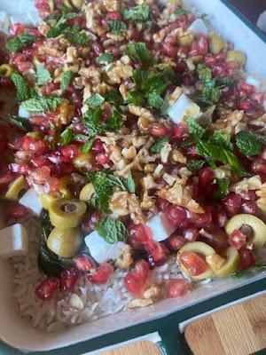 ARROZ AL HORNO CON GRANADA, ACEITUNAS, QUESO