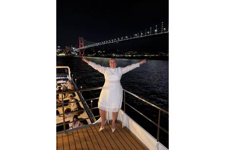 Una visita a Farmasi Turquía impulsa la visión estratégica de una líder del Network Marketing Una visita a Farmasi Turquía impulsa la visión estratégica de una líder del Network Marketing