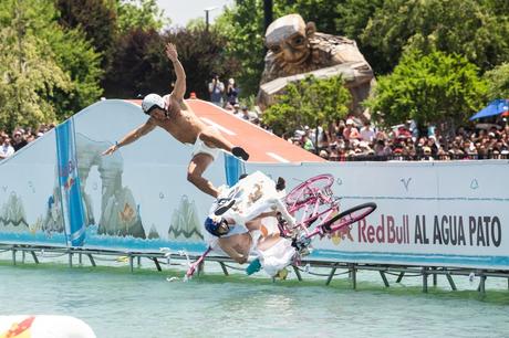 Inspirados en 31 Minutos: “Dúo Dinámico” es el ganador de la Primera Edición de Red Bull Al Agua Pato Inspirados en 31 Minutos: “Dúo Dinámico” es el ganador de la Primera Edición de Red Bull Al Agua Pato