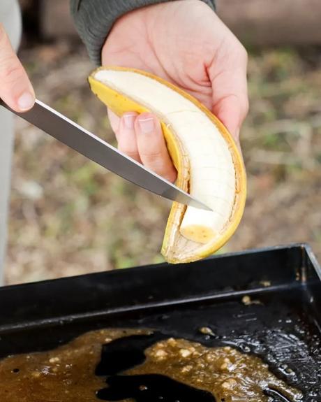 cortar banana con rodajas