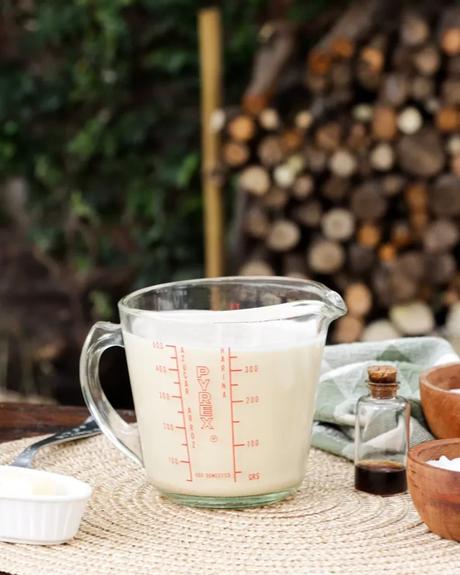 mezcla de panqueques en pyrex