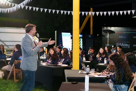 Samsung Innovation Campus Chile 2025 cierra edición récord con una masiva hackathon en ETM Day Samsung Innovation Campus Chile 2025 cierra edición récord con una masiva hackathon en ETM Day