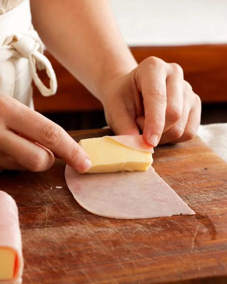 enrolla queso con jamon