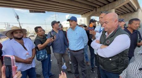 Diputado José Luis Fernández dialoga con campesinos inconformes por reforma a la Ley de Aguas Nacionales