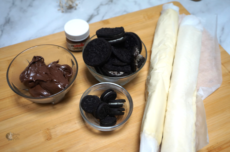 Rollitos de hojaldre con galletas oreo Rollitos de hojaldre con galletas oreo