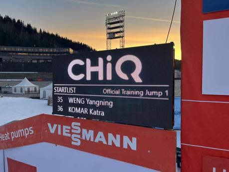 La Copa del Mundo de Salto de Esquí de la FIS se inaugura en Lillehammer con CHiQ como socio oficial La Copa del Mundo de Salto de Esquí de la FIS se inaugura en Lillehammer con CHiQ como socio oficial