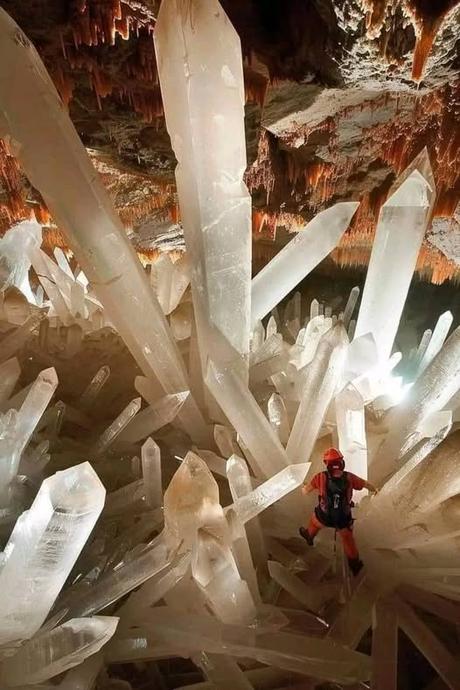 CUEVA DE LOS CRISTALES