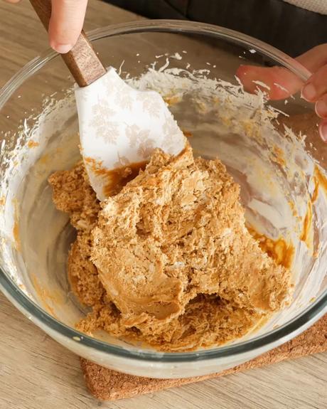 mezclar pasta de mani