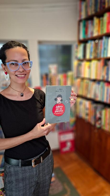 Julieta en su planeta: El autismo y su difícil detección en mujeres Julieta en su planeta: El autismo y su difícil detección en mujeres