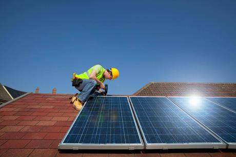 Excedentes solares; Cómo ahorrar en la factura eléctrica y abastecer una segunda vivienda Excedentes solares; Cómo ahorrar en la factura eléctrica y abastecer una segunda vivienda