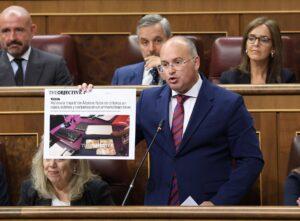 Yolanda Díaz desmiente las acusaciones de Ábalos sobre su vivienda oficial y le exige dar explicaciones ante la justicia Yolanda Díaz desmiente las acusaciones de Ábalos sobre su vivienda oficial y le exige dar explicaciones ante la justicia