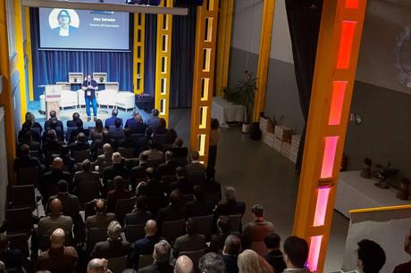 Structurit y el Observatorio de Industria y Tecnología presentan el VIII Informe Smart Industry 4.0 Structurit y el Observatorio de Industria y Tecnología presentan el VIII Informe Smart Industry 4.0