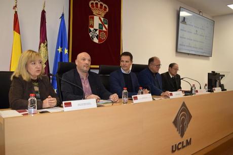 El Parque Abelardo Sánchez de Albacete se convierte en una pasarela en la celebración del ‘Zona de Moda’ El Parque Abelardo Sánchez de Albacete se convierte en una pasarela en la celebración del ‘Zona de Moda’