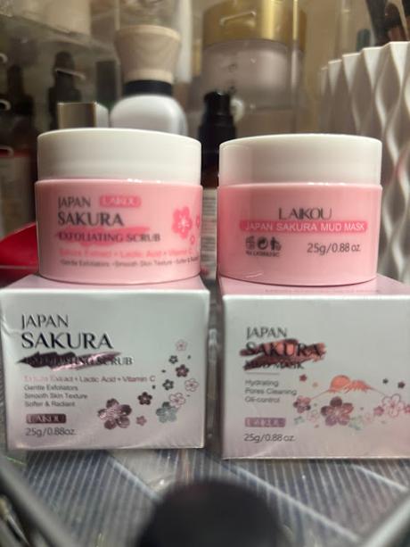 Japan Sakura de Laikou  Scrub y Mud Mask