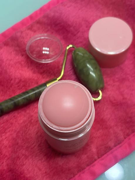 Japan Sakura de Laikou  Neck Firming Balm