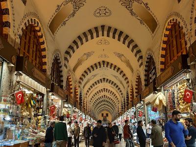 Diario de Estambul día 4: ruta por bazares, mezquitas imperiales y rincones con historia