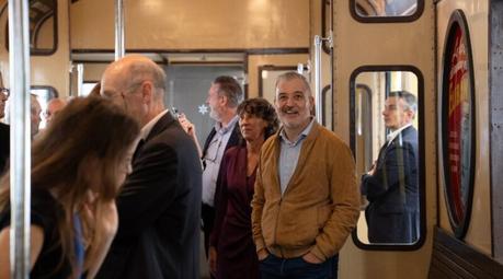 La fascinante exposición de trenes históricos en Barcelona atrae multitudes La fascinante exposición de trenes históricos en Barcelona atrae multitudes
