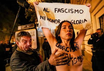 “Tocar la teta de una mujer como ejercicio violento de poder”.