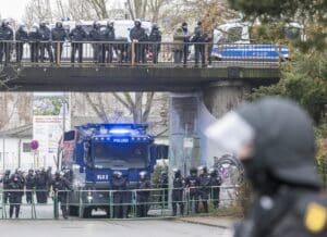 El incendio en una campana extractora de un piso de Albacete se salda con 3 afectados, 2 de ellos policías El incendio en una campana extractora de un piso de Albacete se salda con 3 afectados, 2 de ellos policías
