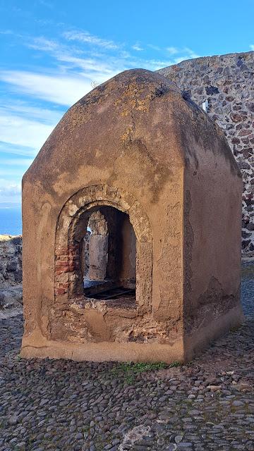 CERDEÑA : LA FORTALEZA DE CASTELSARDO CERDEÑA : LA FORTALEZA DE CASTELSARDO