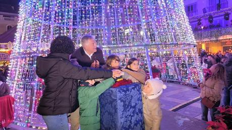 Los niños de Afanion iluminan la Navidad en Ciudad Real