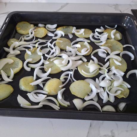 Lubina con patatas al horno