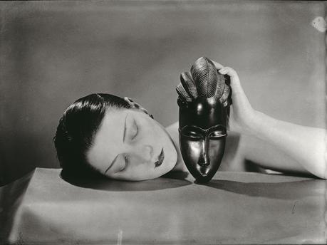 Man Ray: Luces y sueños 2 Noire et blanche 1926 épreuve gélatino argentique posthume 173 x 235 cm coll