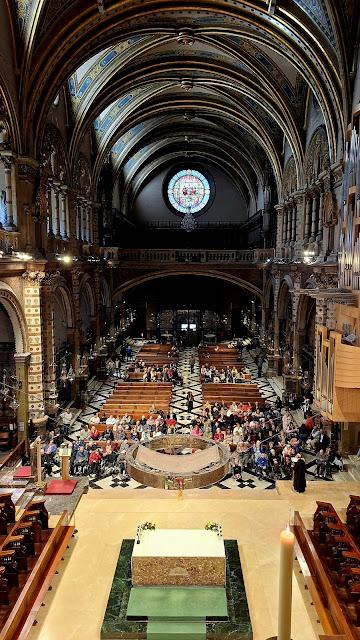 ESPAÑA : LA ABADÍA MILENARIA DE MONTSERRAT