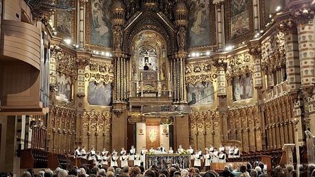 ESPAÑA : LA ABADÍA MILENARIA DE MONTSERRAT