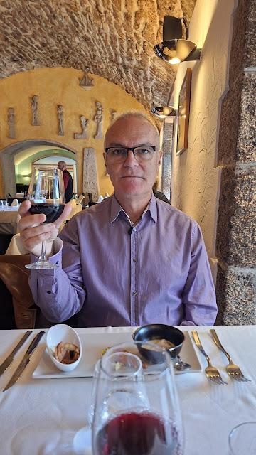 ESPAÑA : LA ABADÍA MILENARIA DE MONTSERRAT