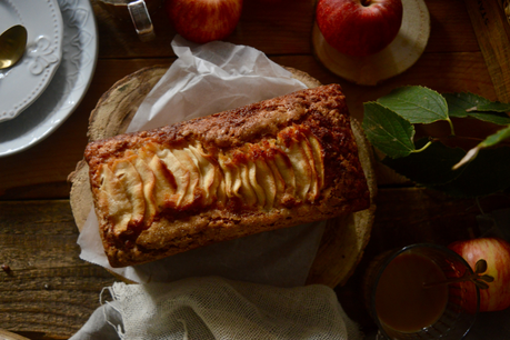 bizcocho-de-manzana-y-avena-sencillo