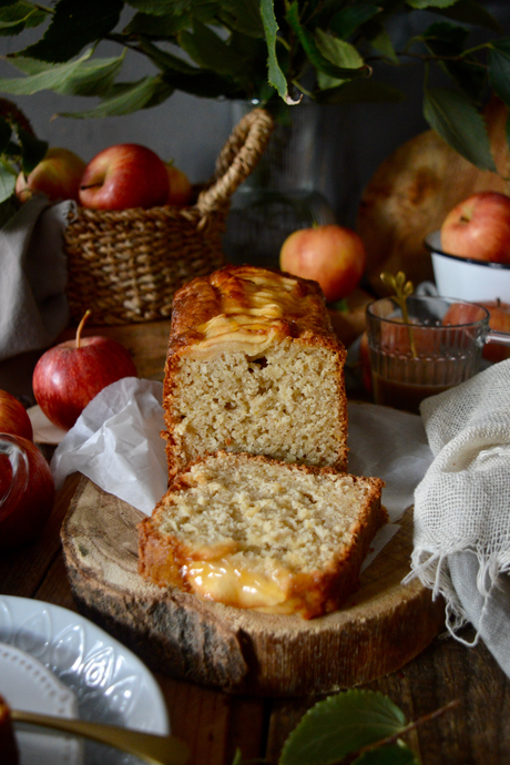 bizcocho-de-manzana-y-avena-sencillo