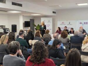 Profesionales de los nueve centros de Encuentro Familiar de C-LM acuden a unas jornadas de análisis en Albacete Profesionales de los nueve centros de Encuentro Familiar de C-LM acuden a unas jornadas de análisis en Albacete
