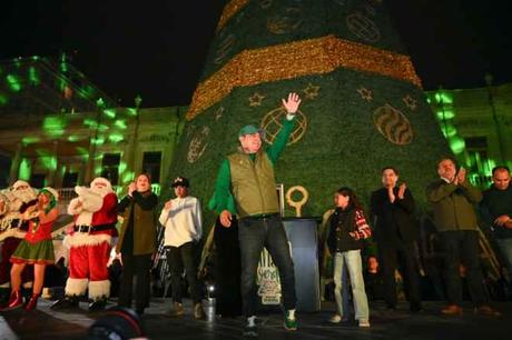 Ricardo Gallardo inaugura la Villa Navideña en Fundadores