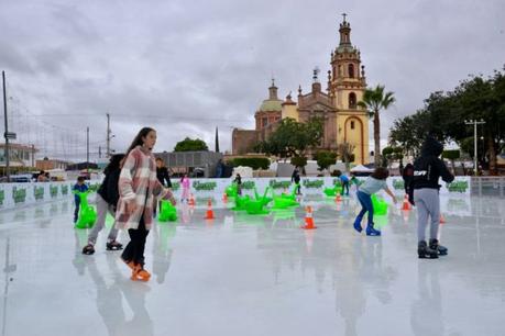 Pista de hielo en Soledad, lista para enmarcar la Navidad en familia y con amigos Pista de hielo en Soledad, lista para enmarcar la Navidad en familia y con amigos