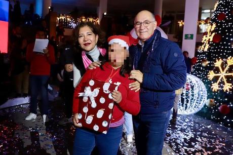 Encendido del Árbol Navideño fortalece la unión comunitaria en la Unidad Administrativa Municipal