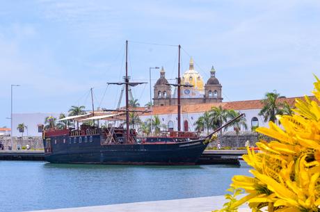 POR QUÉ VISITAR CARTAGENA DE INDIAS: LA JOYA HISTÓRICA Y CARIBEÑA DE COLOMBIA