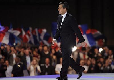 Sarkozy se crece ante la duda.