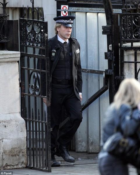 Imágenes del set de Skyfall y poster de Meeting Evil