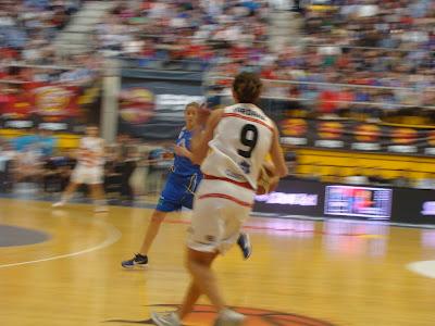 Noemí  Jordana: “Pongo firme a todo el mundo”