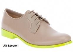 Rihanna sigue sorprendiendo, esta vez con una enorme raíz oscura en su cabello rubio Rihanna sigue sorprendiendo, esta vez con una enorme raíz oscura en su cabello rubio