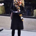 CU-Blake Lively and Elizabeth Hurley film Gossip Girl in New York City-04