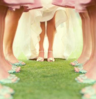 ¡AYUDA, SOY DAMA DE HONOR!