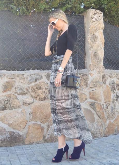 Black, white & sun Black, white & sun